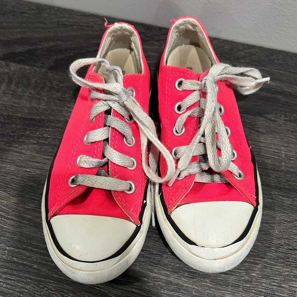 Pink Converse Toddler size 11